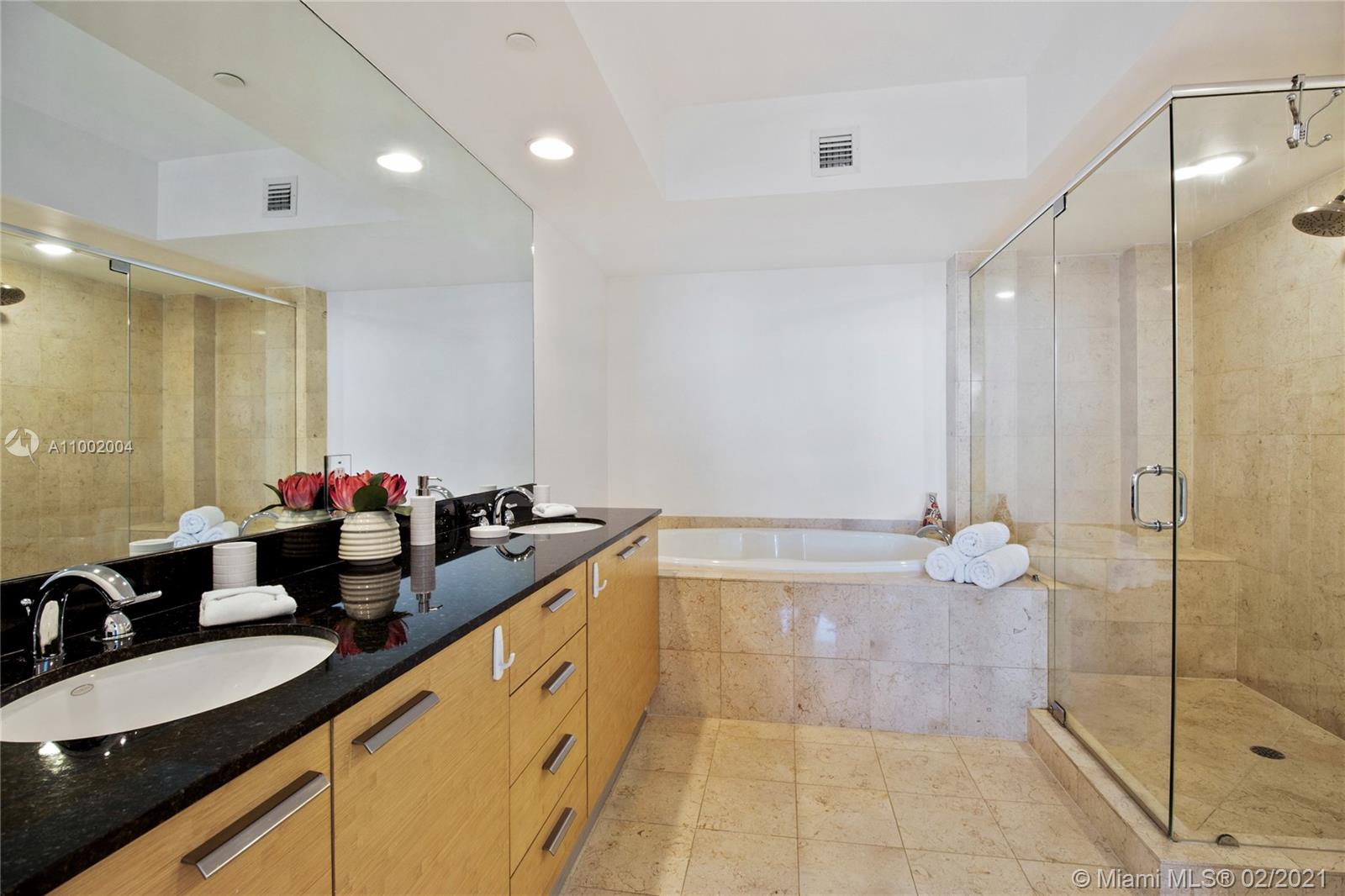 Ver detalles 3104 3 / 3 1675 sq. ft. $ 2021-02-19 0 foto