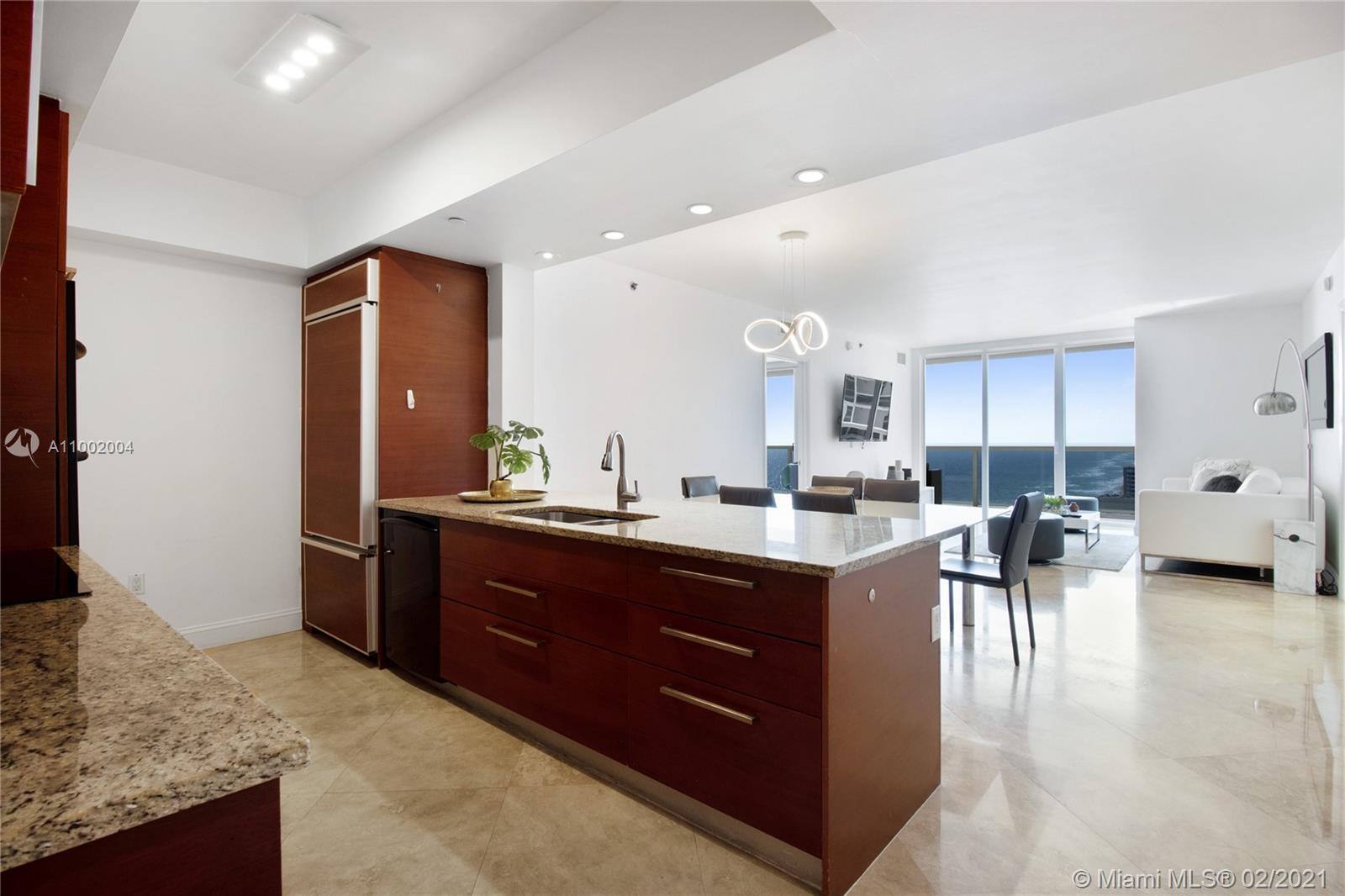 Ver detalles 3104 3 / 3 1675 sq. ft. $ 2021-02-19 0 foto