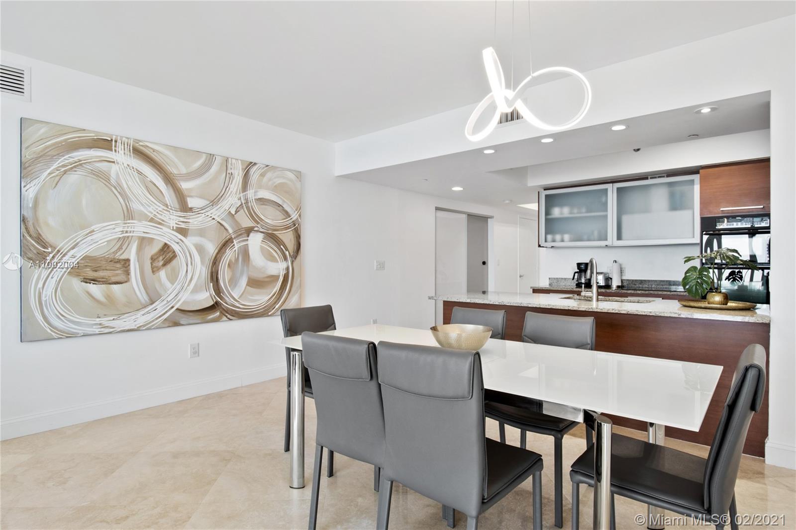 Ver detalles 3104 3 / 3 1675 sq. ft. $ 2021-02-19 0 foto