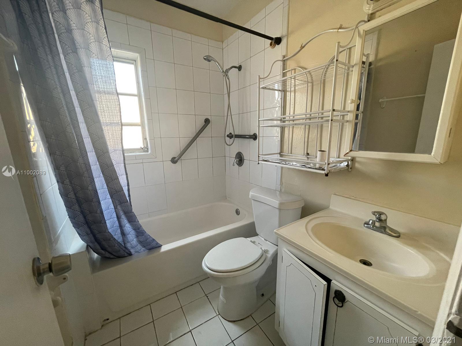 See details / 2788 sq. ft. $ 2021-03-01 0 Photo