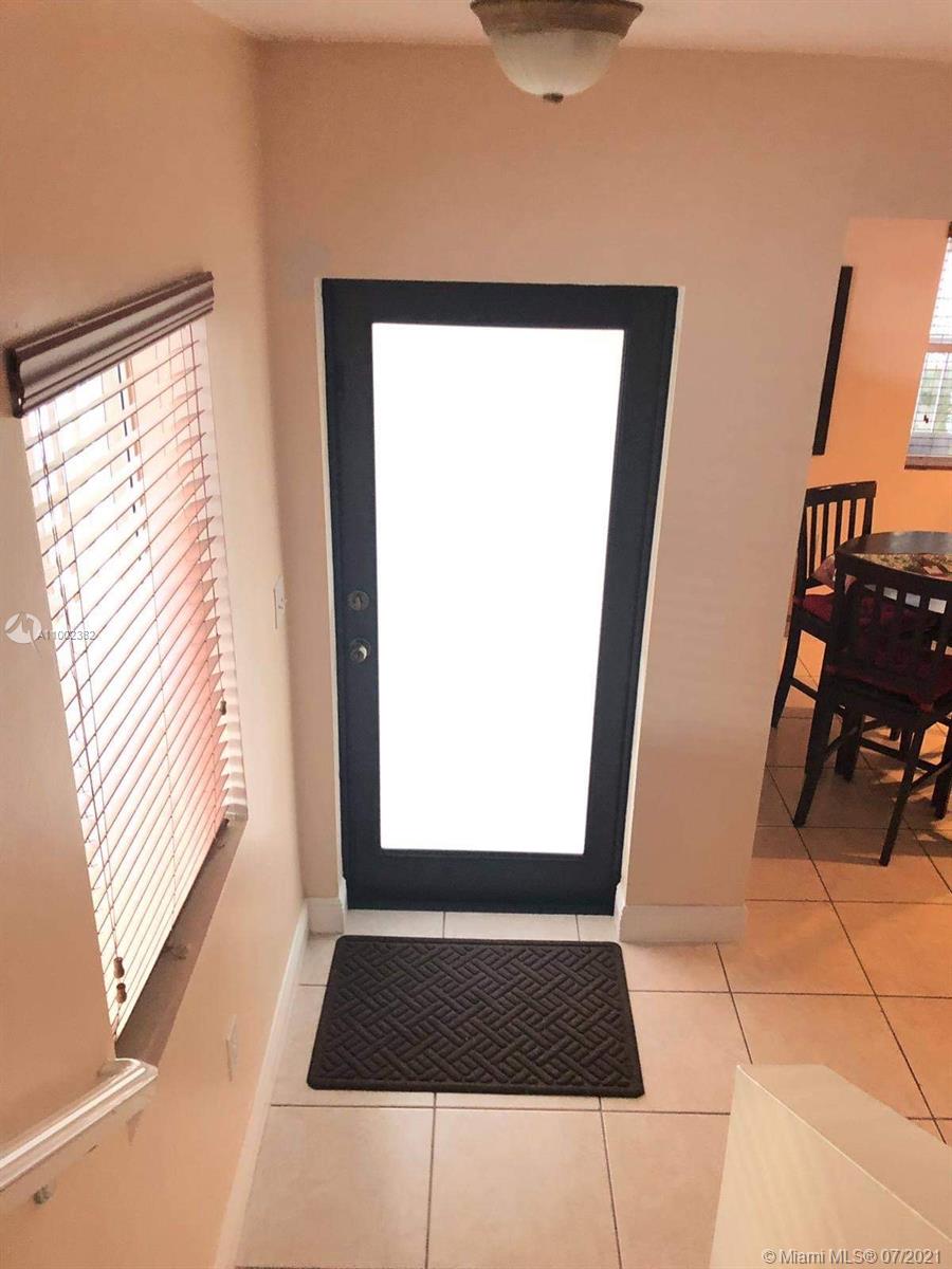See details / 2580 sq. ft. $ 2021-02-21 0 Photo