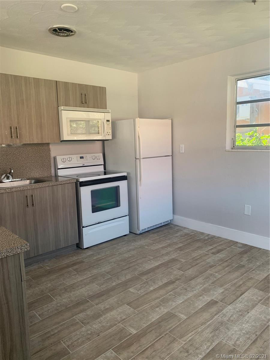 See details / 1590 sq. ft. $ 2021-02-21 0 Photo