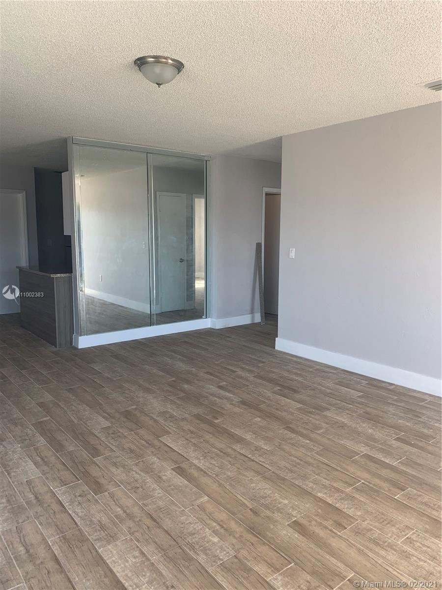 See details / 1590 sq. ft. $ 2021-02-21 0 Photo