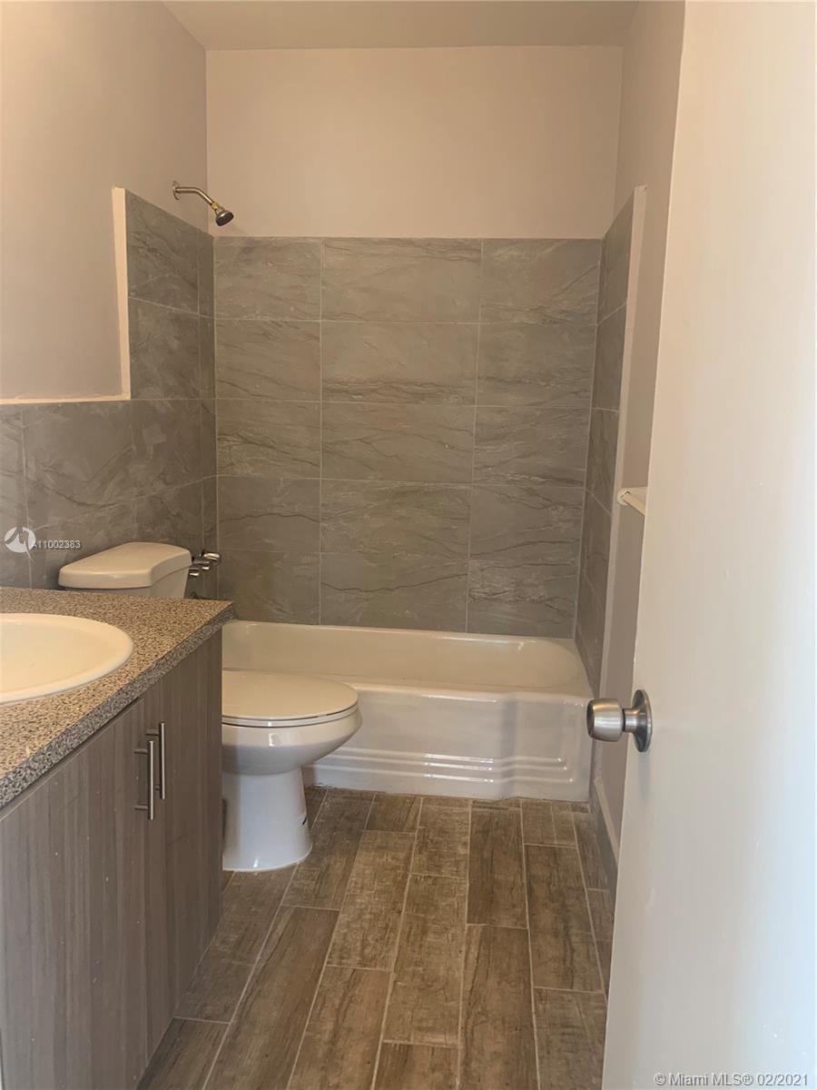 See details / 1590 sq. ft. $ 2021-02-21 0 Photo
