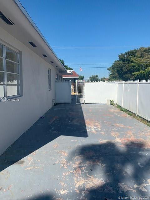See details / 1590 sq. ft. $ 2021-02-21 0 Photo