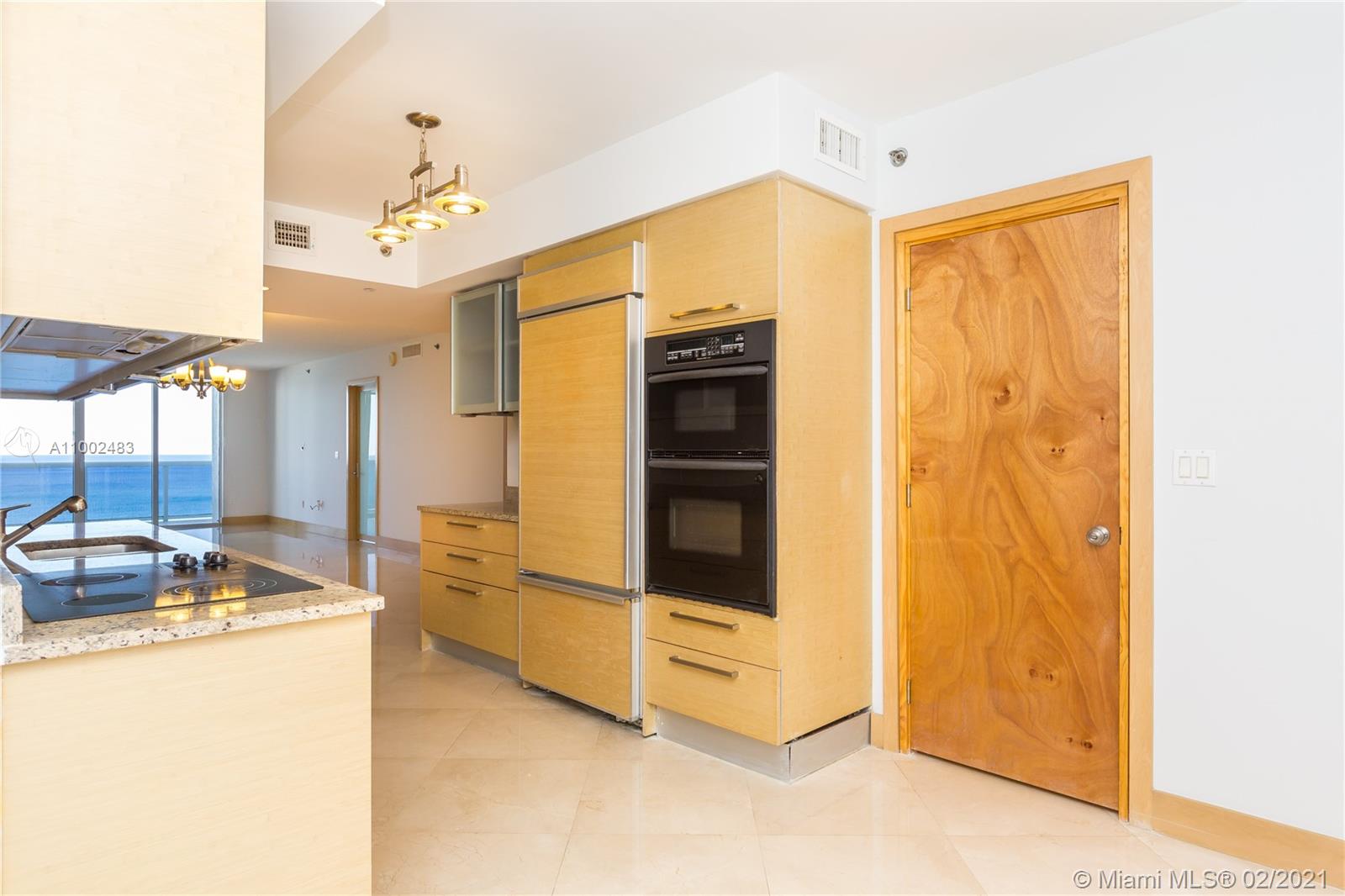 See details 1502 3 / 3 1841 sq. ft. $ 2021-02-21 0 Photo