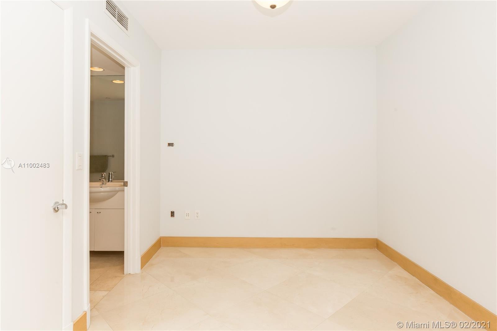 See details 1502 3 / 3 1841 sq. ft. $ 2021-02-21 0 Photo