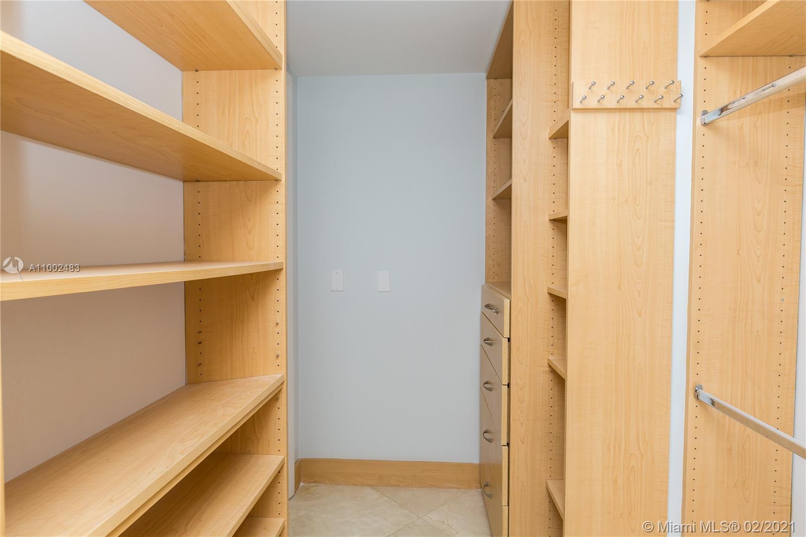 See details 1502 3 / 3 1841 sq. ft. $ 2021-02-21 0 Photo