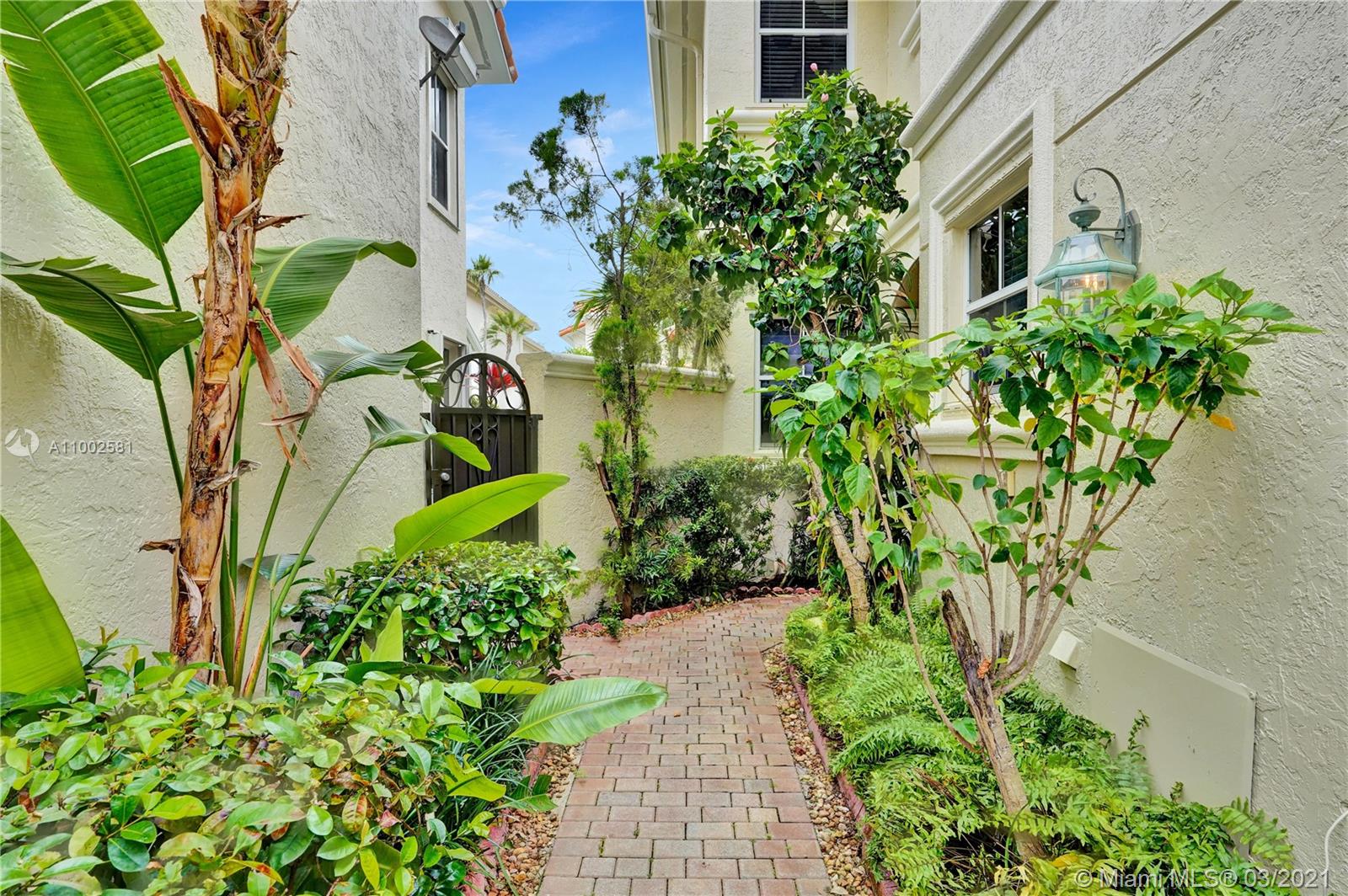 Photo of 1537 Mariner Way, Hollywood, Florida, 33019 -