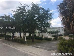 See details / 4285 sq. ft. $ 2021-03-19 0 Photo