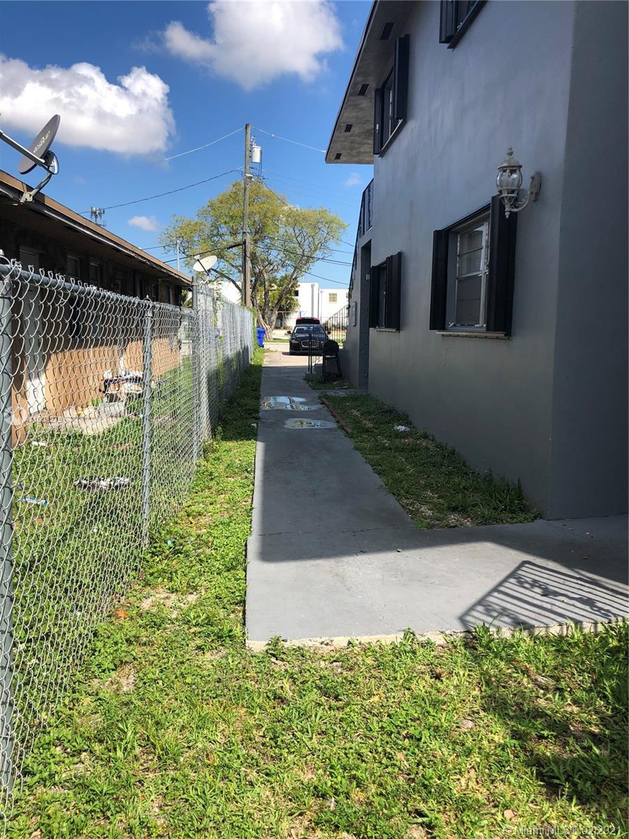See details / 3858 sq. ft. $ 2021-02-23 0 Photo