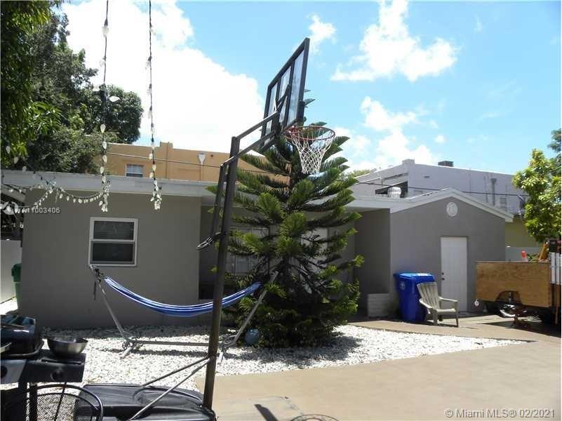 See details / 2877 sq. ft. $ 2021-03-09 0 Photo