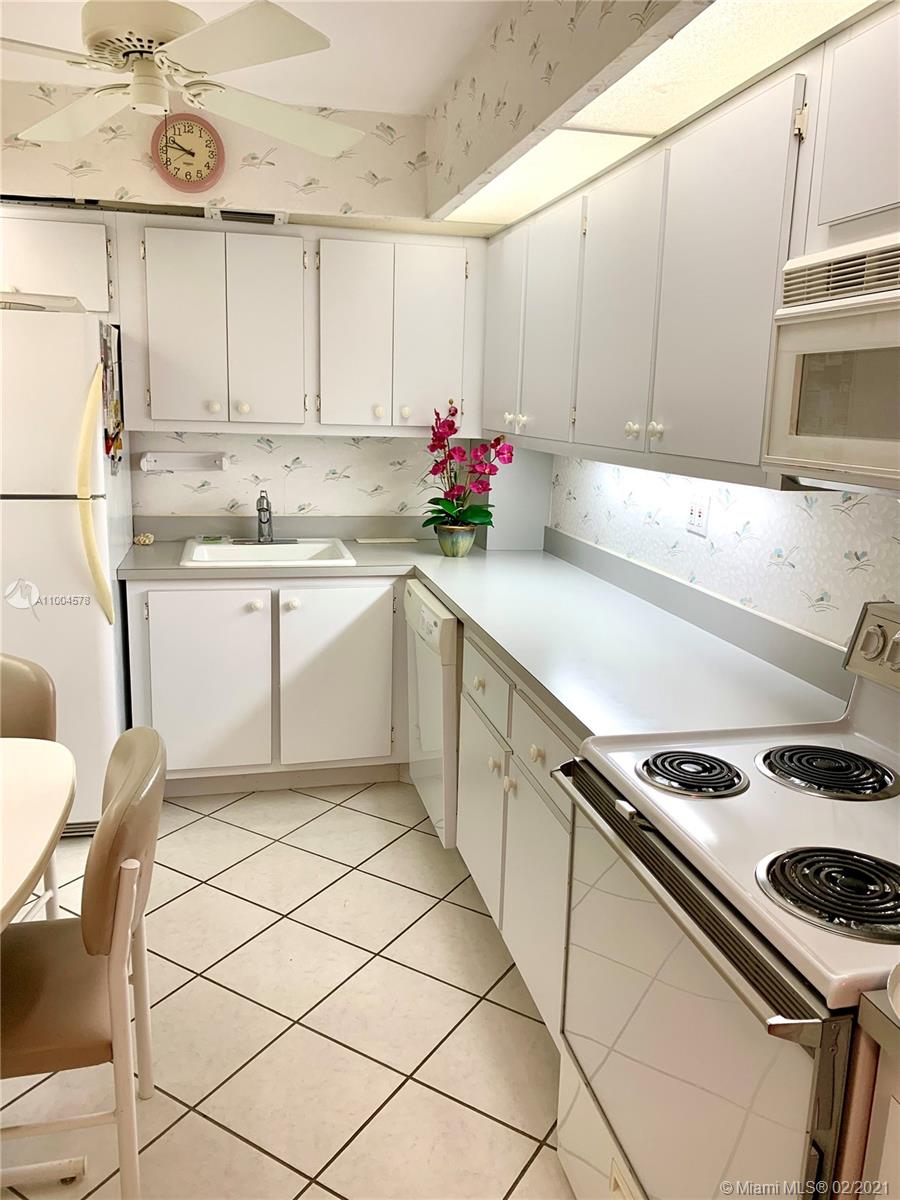 Photo of 500 Three Islands Blvd #810, Hallandale Beach, Florida, 33009 - ACTUAL VIEW