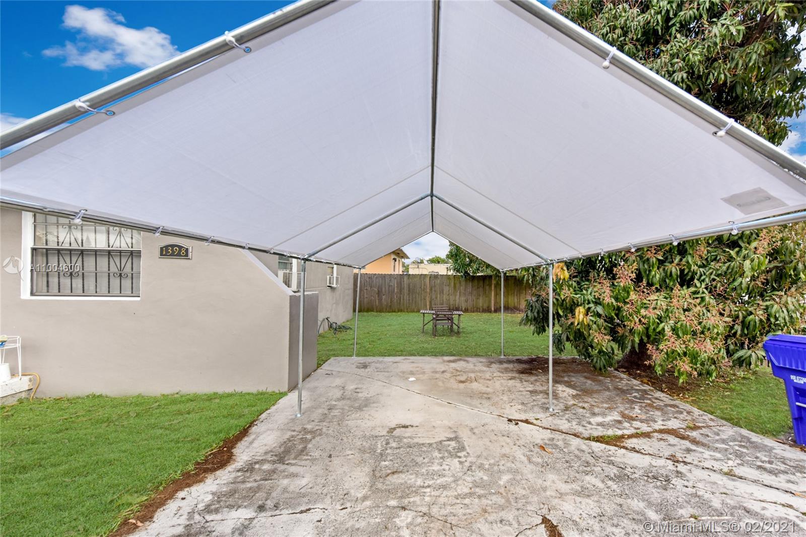 See details / 1500 sq. ft. $ 2021-02-25 0 Photo