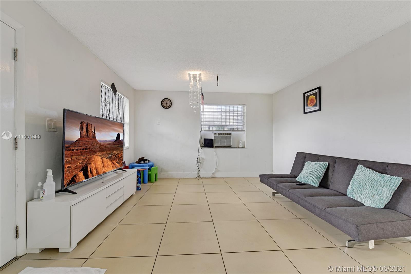 See details / 1500 sq. ft. $ 2021-02-25 0 Photo