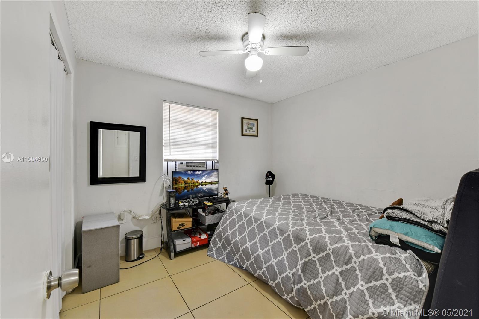 See details / 1500 sq. ft. $ 2021-02-25 0 Photo
