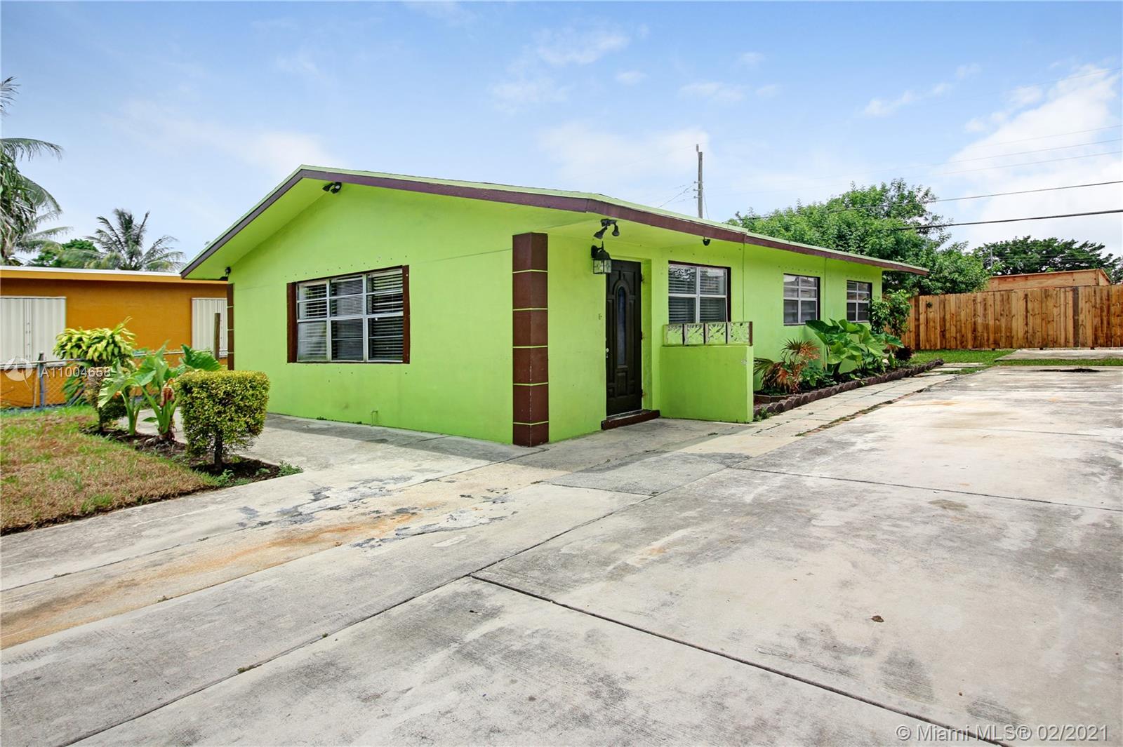 See details / 1112 sq. ft. $ 2021-02-25 0 Photo
