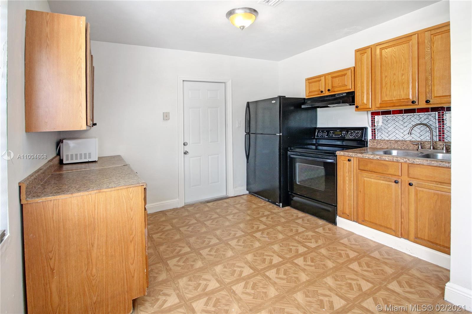See details / 1112 sq. ft. $ 2021-02-25 0 Photo