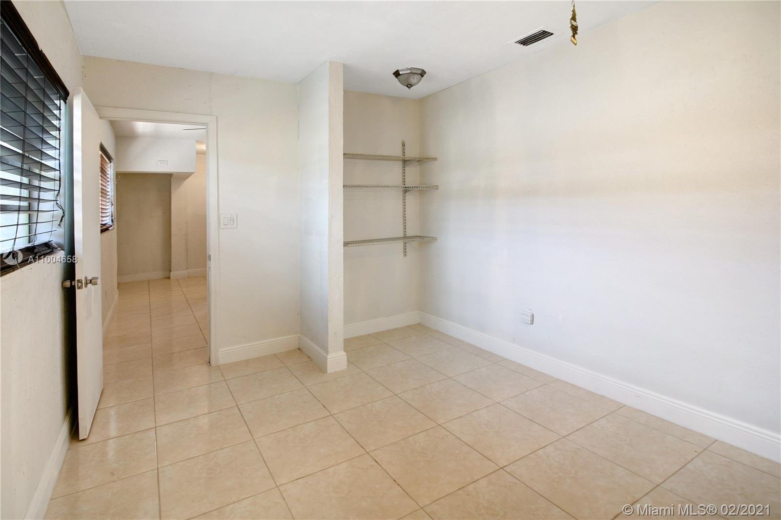 See details / 1112 sq. ft. $ 2021-02-25 0 Photo