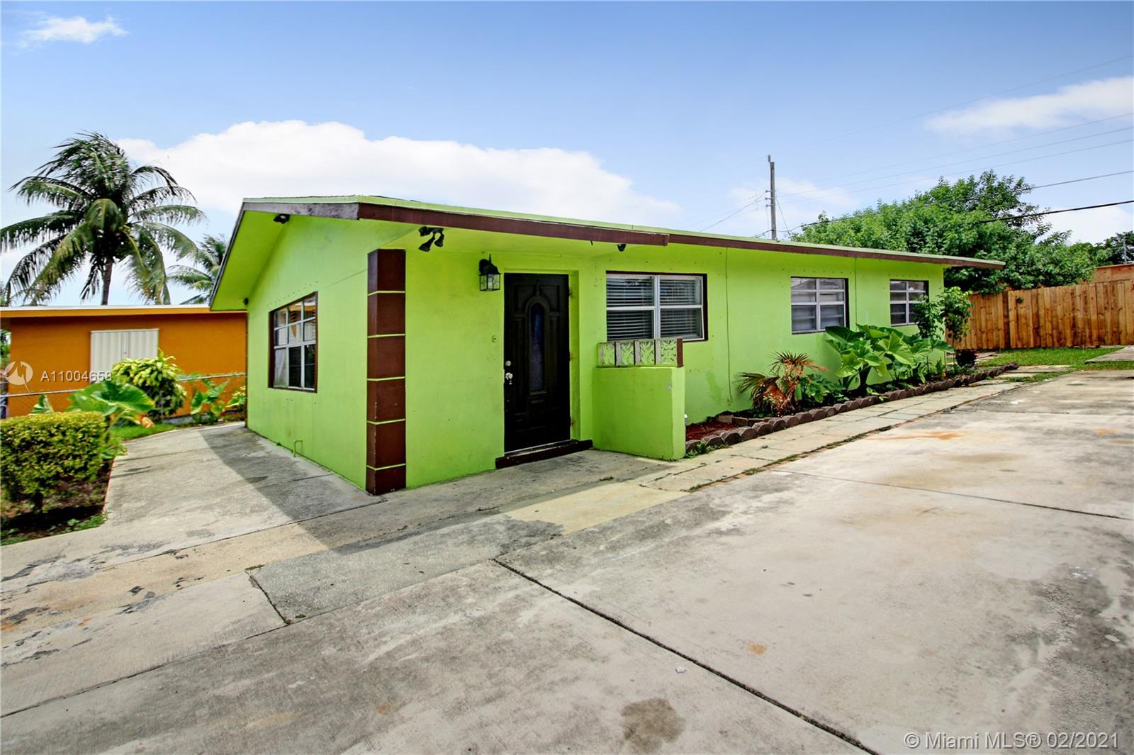 See details / 1112 sq. ft. $ 2021-02-25 0 Photo