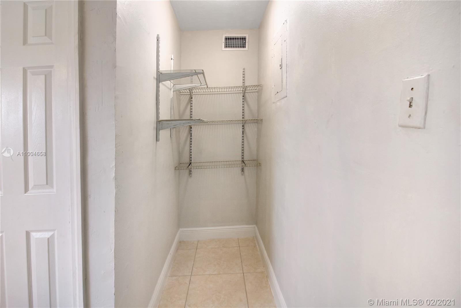See details / 1112 sq. ft. $ 2021-02-25 0 Photo