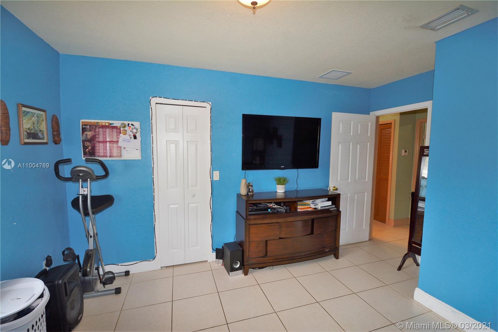 See details / 2383 sq. ft. $ 2021-02-25 0 Photo