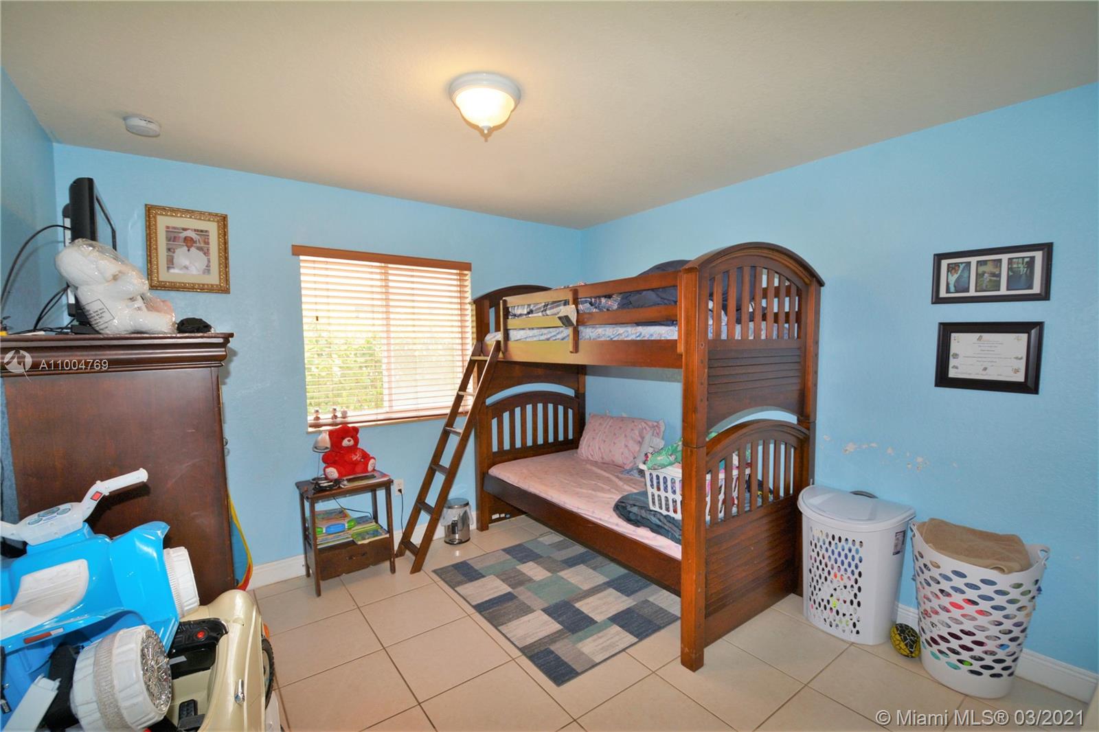 See details / 2383 sq. ft. $ 2021-02-25 0 Photo