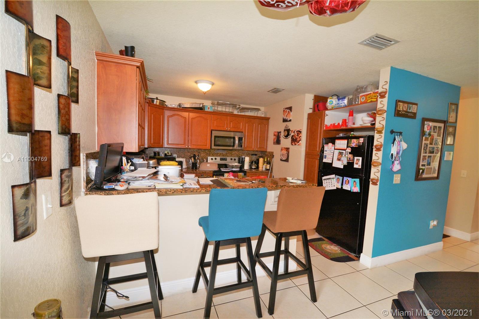 See details / 2383 sq. ft. $ 2021-02-25 0 Photo