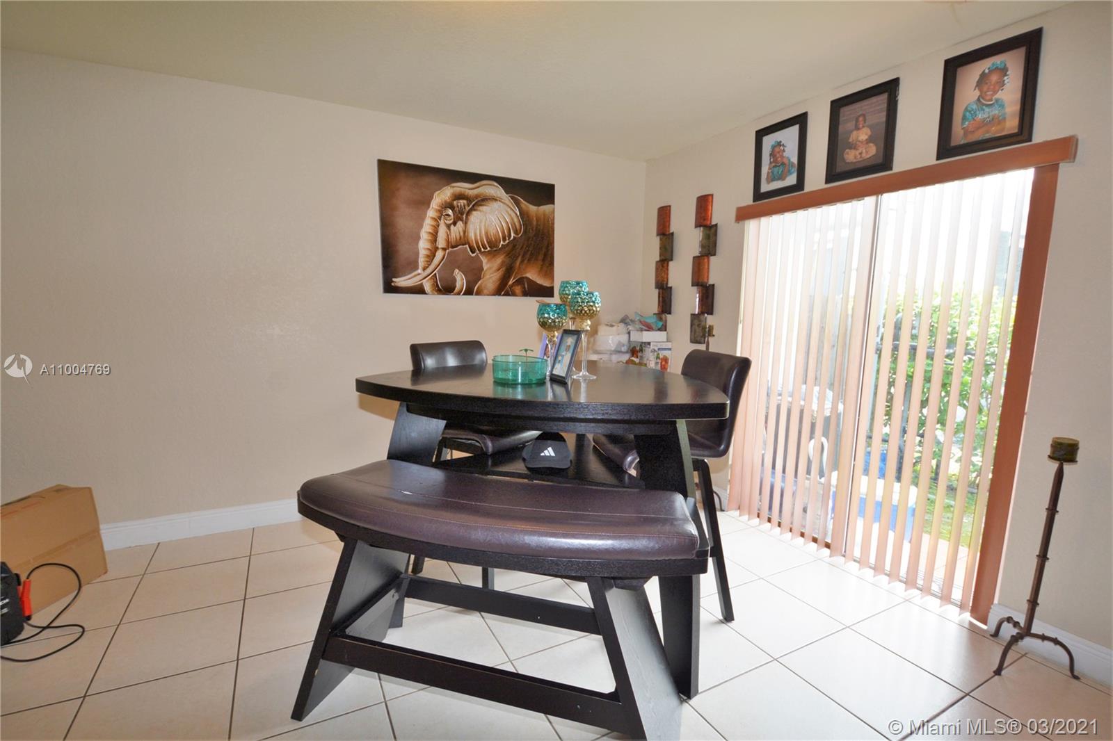 See details / 2383 sq. ft. $ 2021-02-25 0 Photo