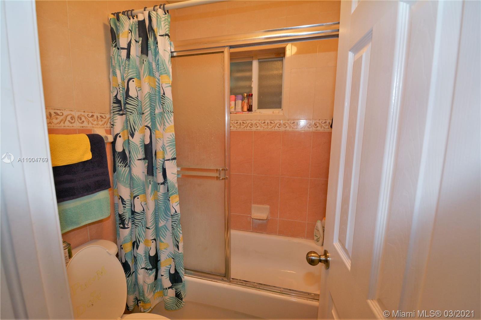See details / 2383 sq. ft. $ 2021-02-25 0 Photo