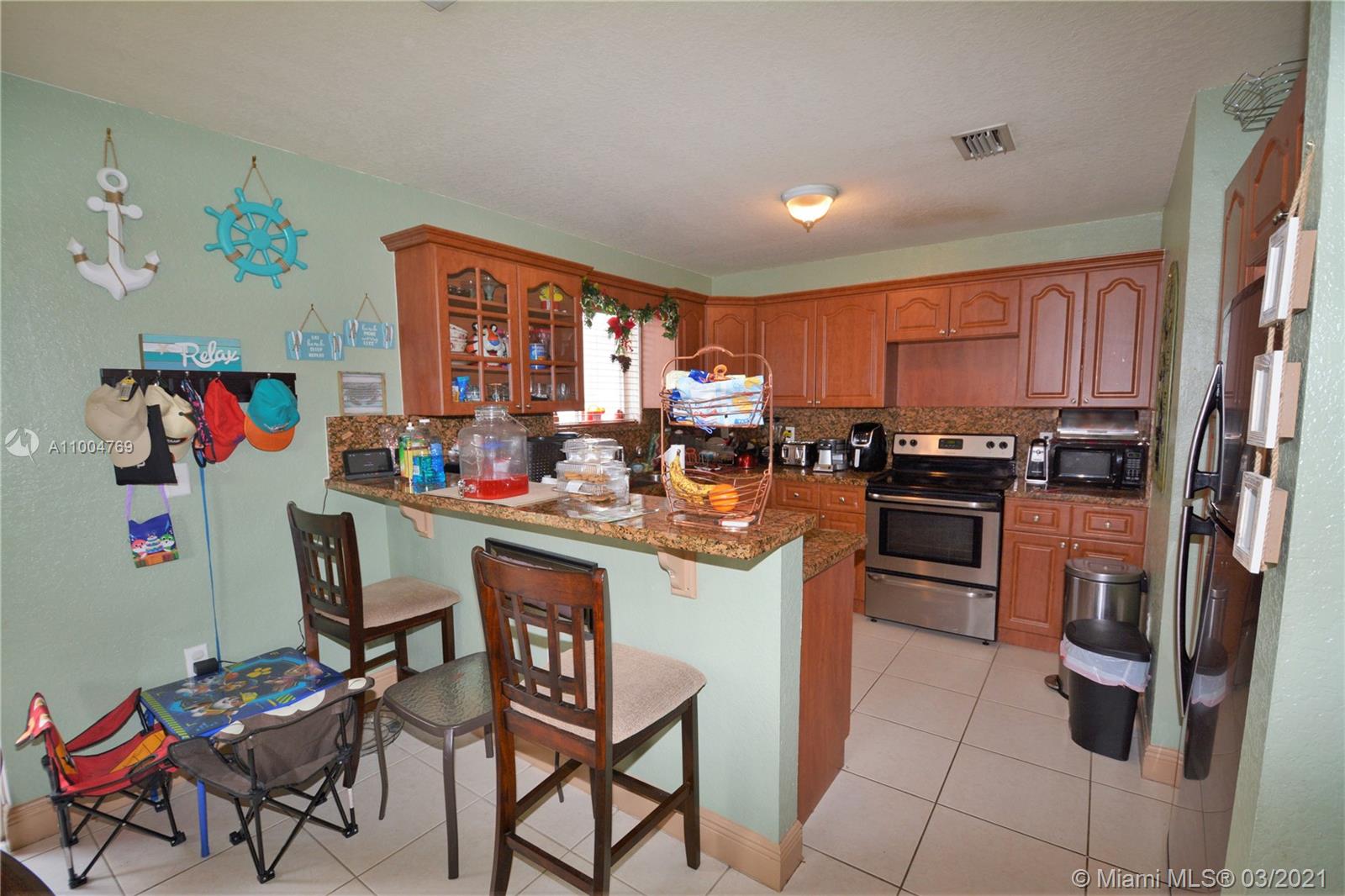 See details / 2383 sq. ft. $ 2021-02-25 0 Photo
