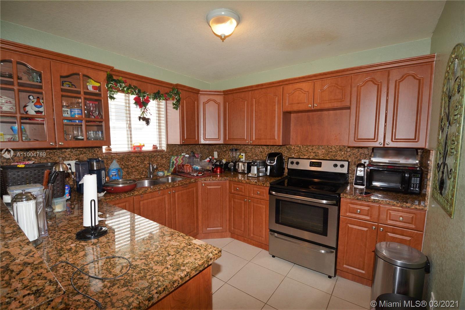 See details / 2383 sq. ft. $ 2021-02-25 0 Photo
