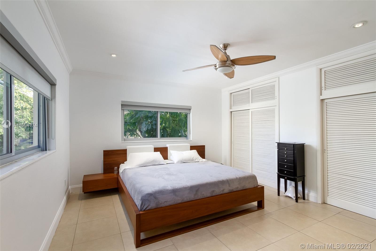 See details / 6100 sq. ft. $ 2021-02-26 0 Photo
