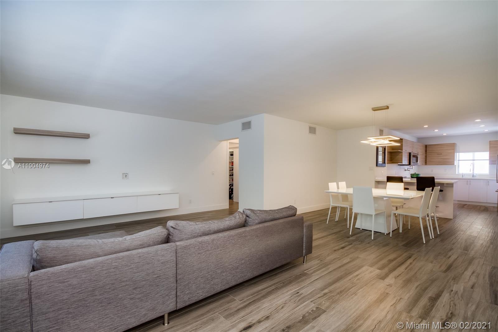 See details / 6100 sq. ft. $ 2021-02-26 0 Photo