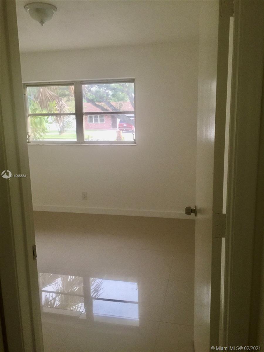 See details / sq. ft. $ 2021-04-27 0 Photo