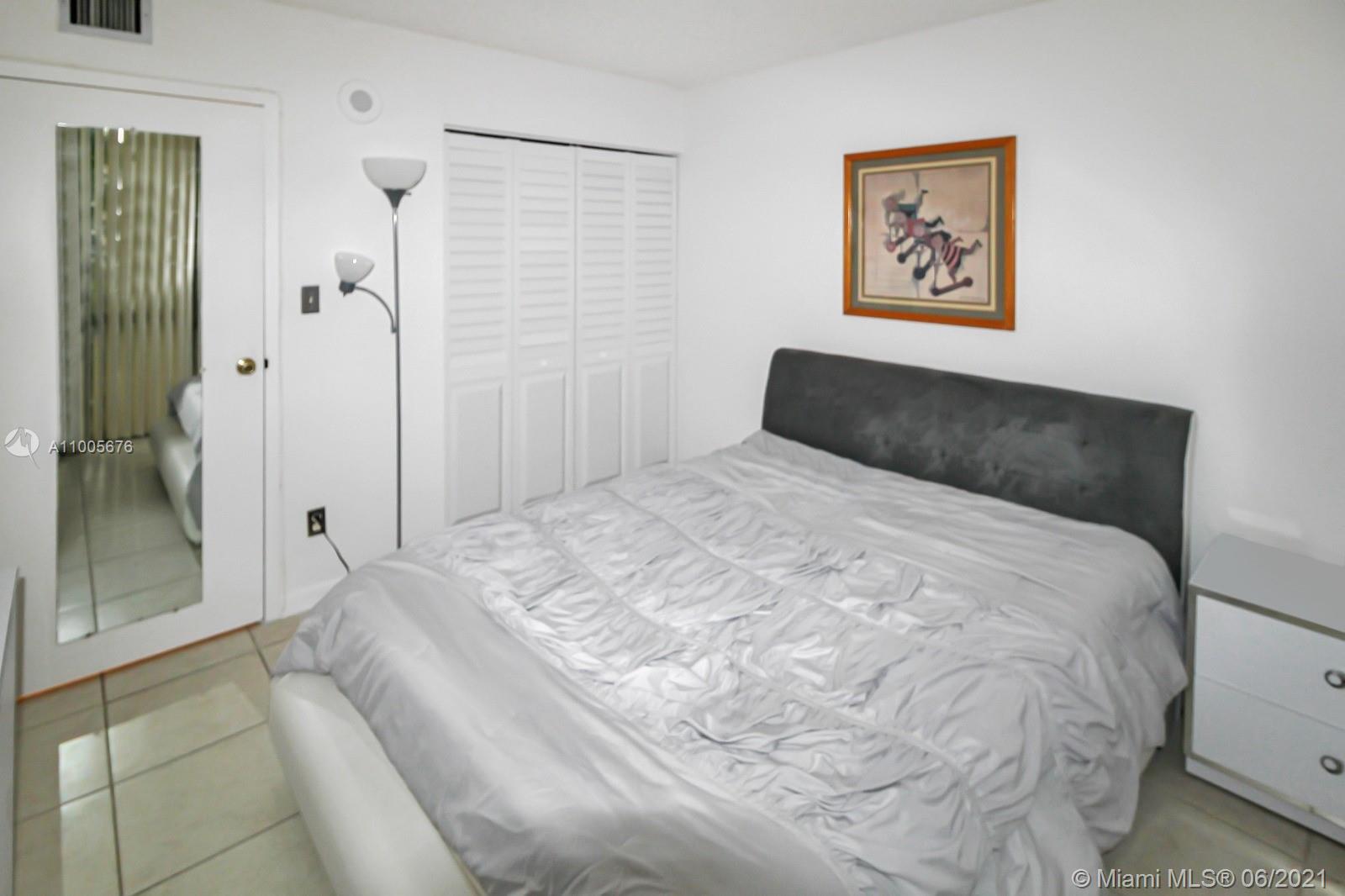 Photo of 16919 Bay Rd #101, Sunny Isles Beach, Florida, 33160 - Master bath