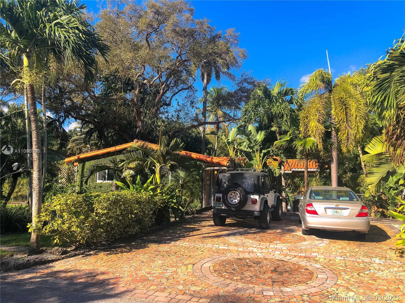 See details / 2046 sq. ft. $ 2021-03-01 0 Photo