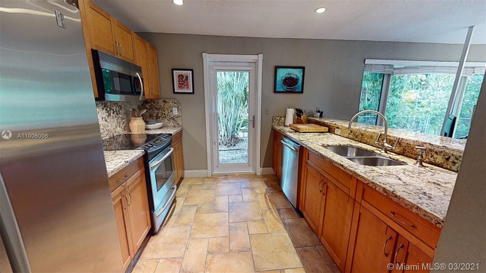 See details / 2046 sq. ft. $ 2021-03-01 0 Photo