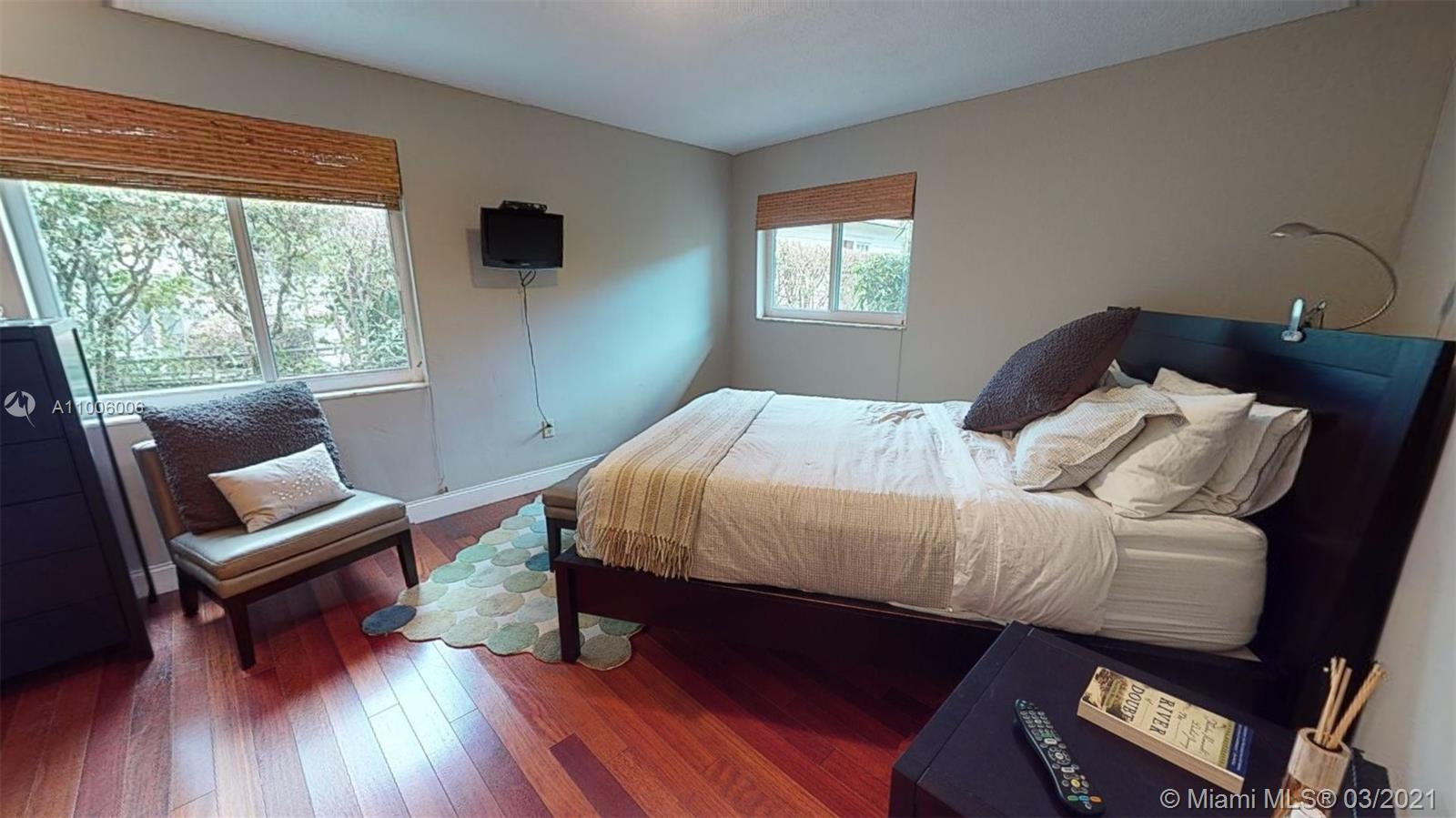 See details / 2046 sq. ft. $ 2021-03-01 0 Photo