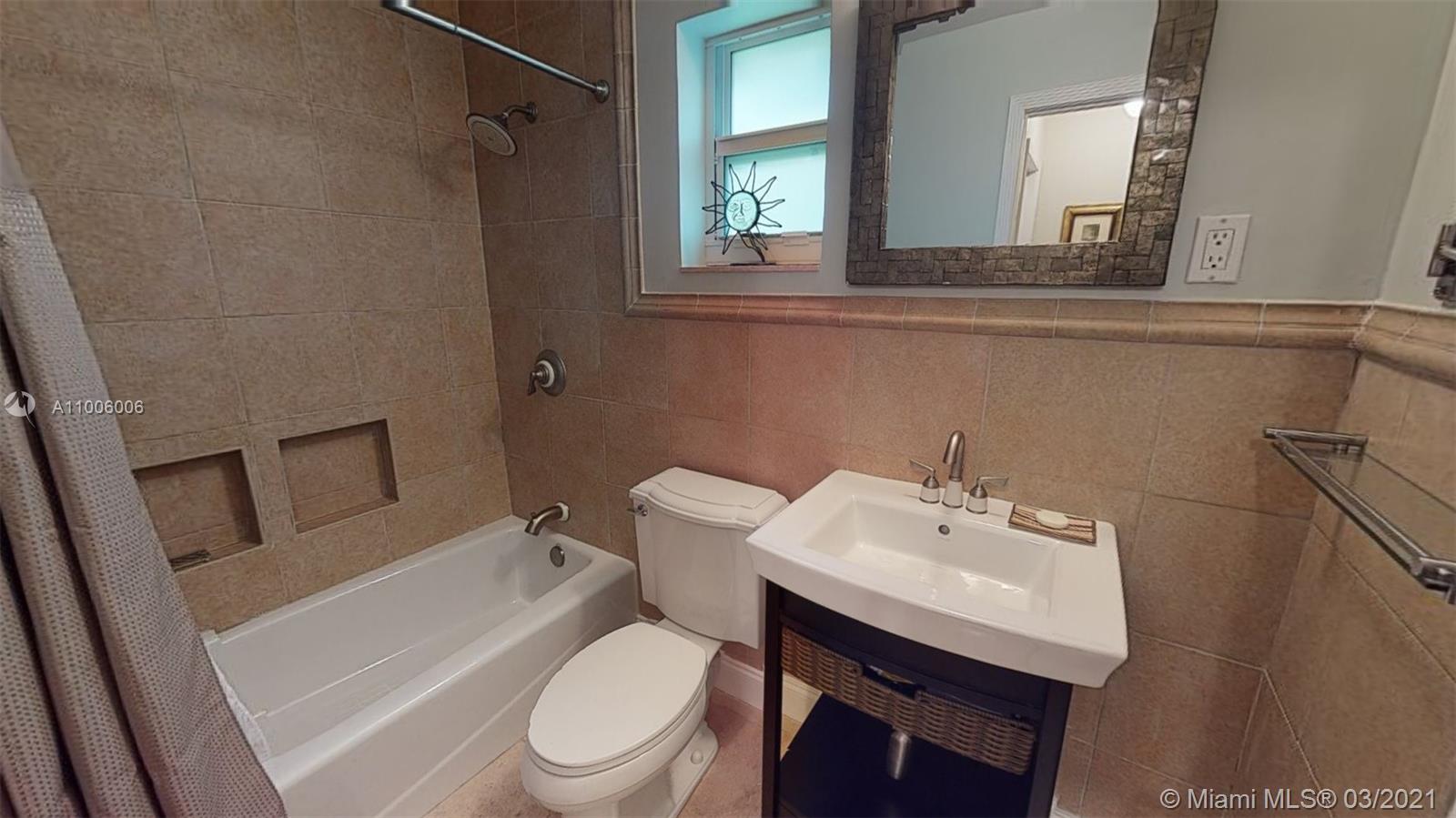 See details / 2046 sq. ft. $ 2021-03-01 0 Photo