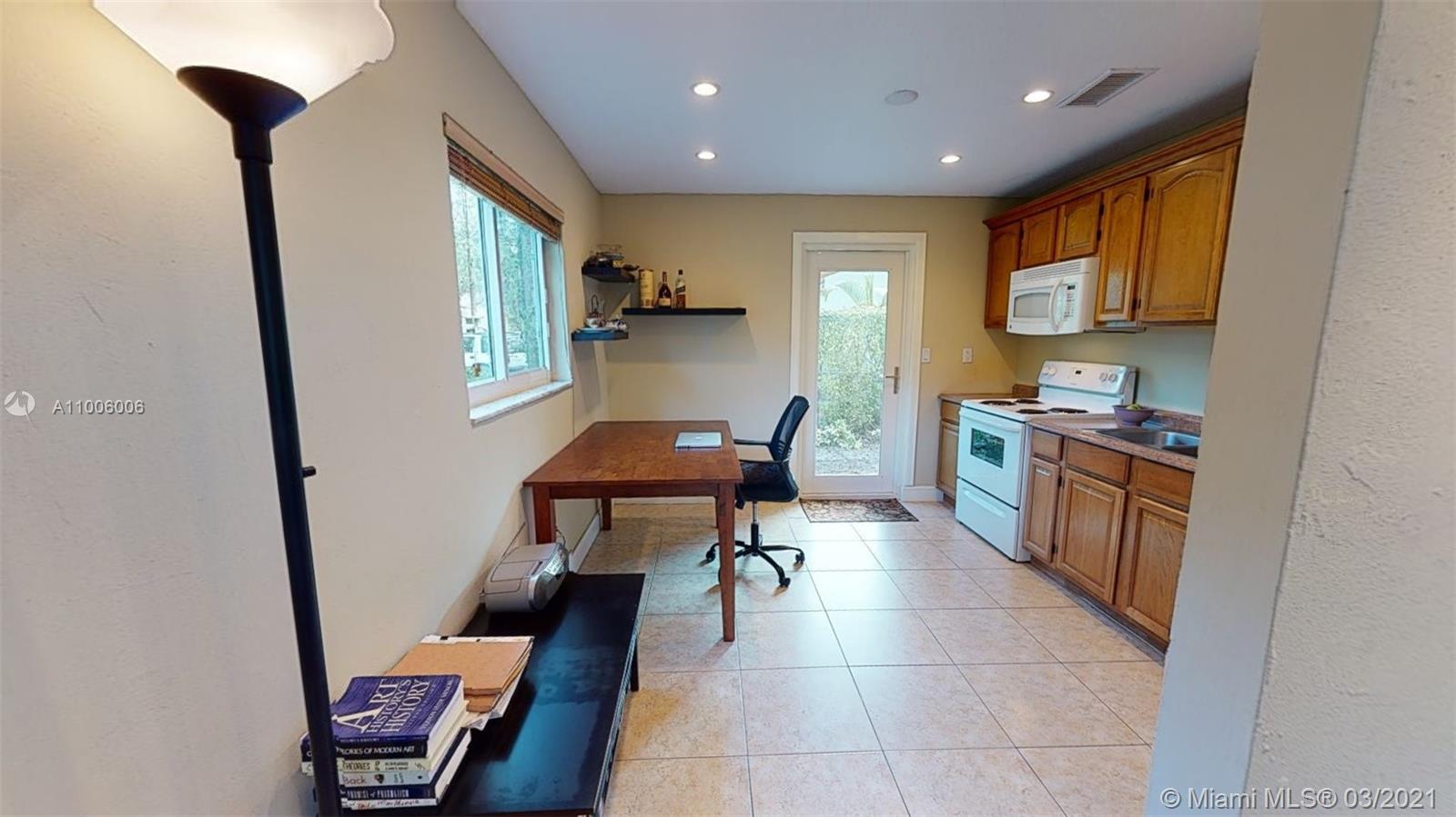 See details / 2046 sq. ft. $ 2021-03-01 0 Photo