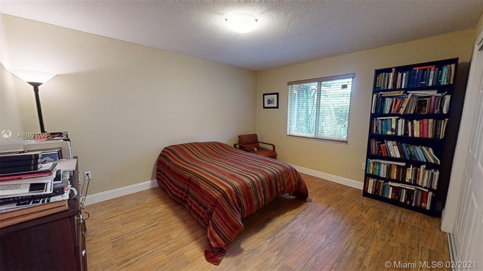 See details / 2046 sq. ft. $ 2021-03-01 0 Photo