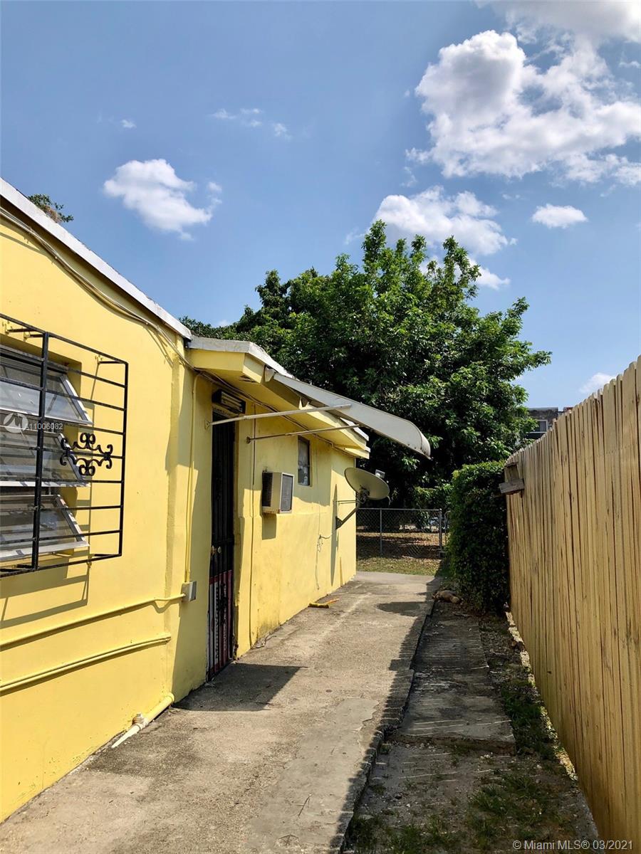 See details / 1416 sq. ft. $ 2021-03-01 0 Photo