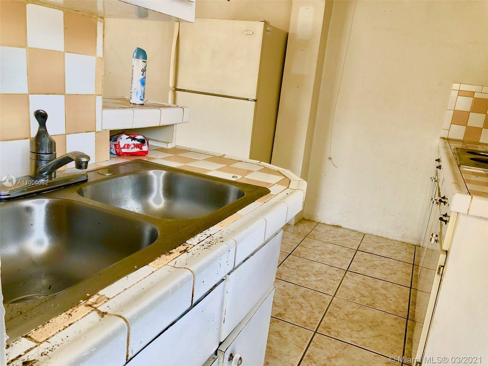 See details / 1416 sq. ft. $ 2021-03-01 0 Photo