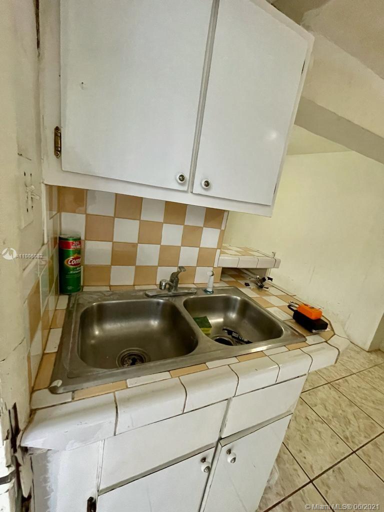 See details / 1416 sq. ft. $ 2021-03-01 0 Photo