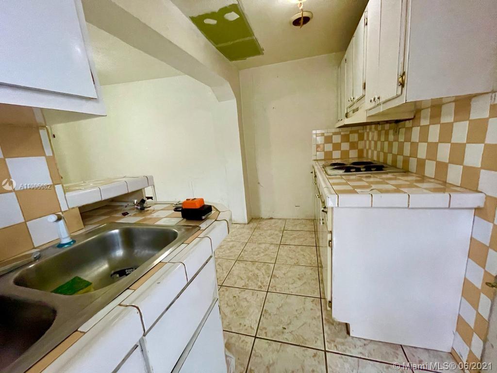 See details / 1416 sq. ft. $ 2021-03-01 0 Photo