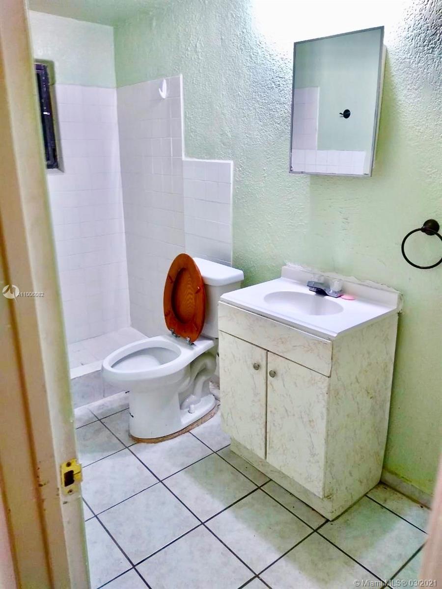 See details / 1416 sq. ft. $ 2021-03-01 0 Photo