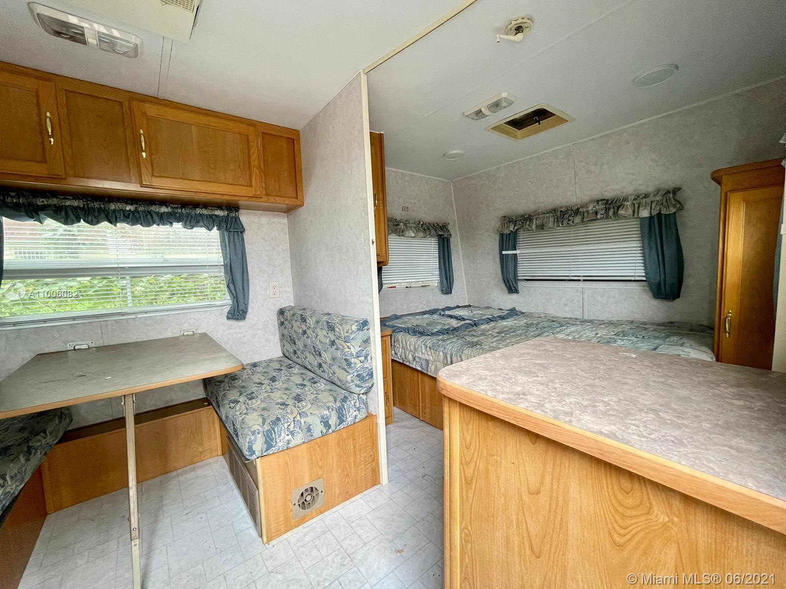 See details / 1416 sq. ft. $ 2021-03-01 0 Photo