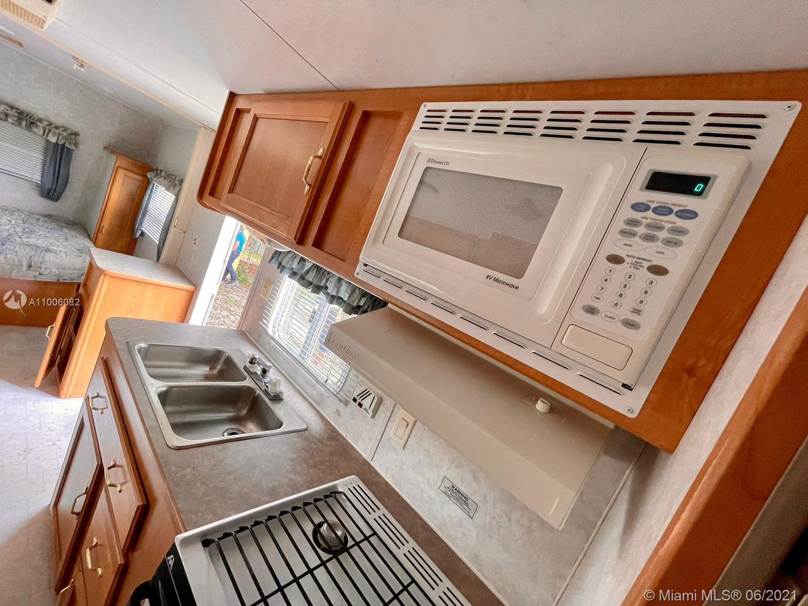 See details / 1416 sq. ft. $ 2021-03-01 0 Photo