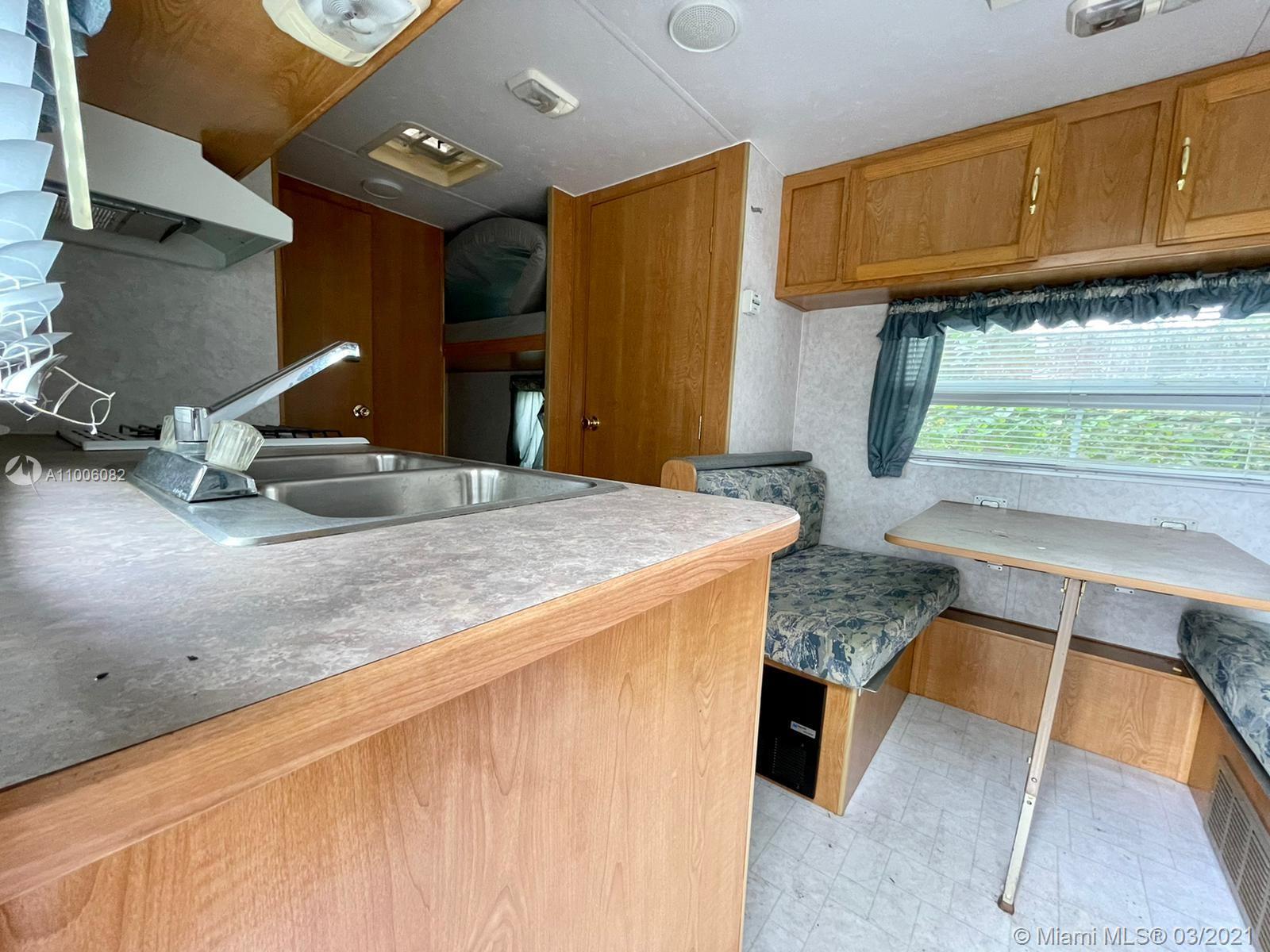 See details / 1416 sq. ft. $ 2021-03-01 0 Photo